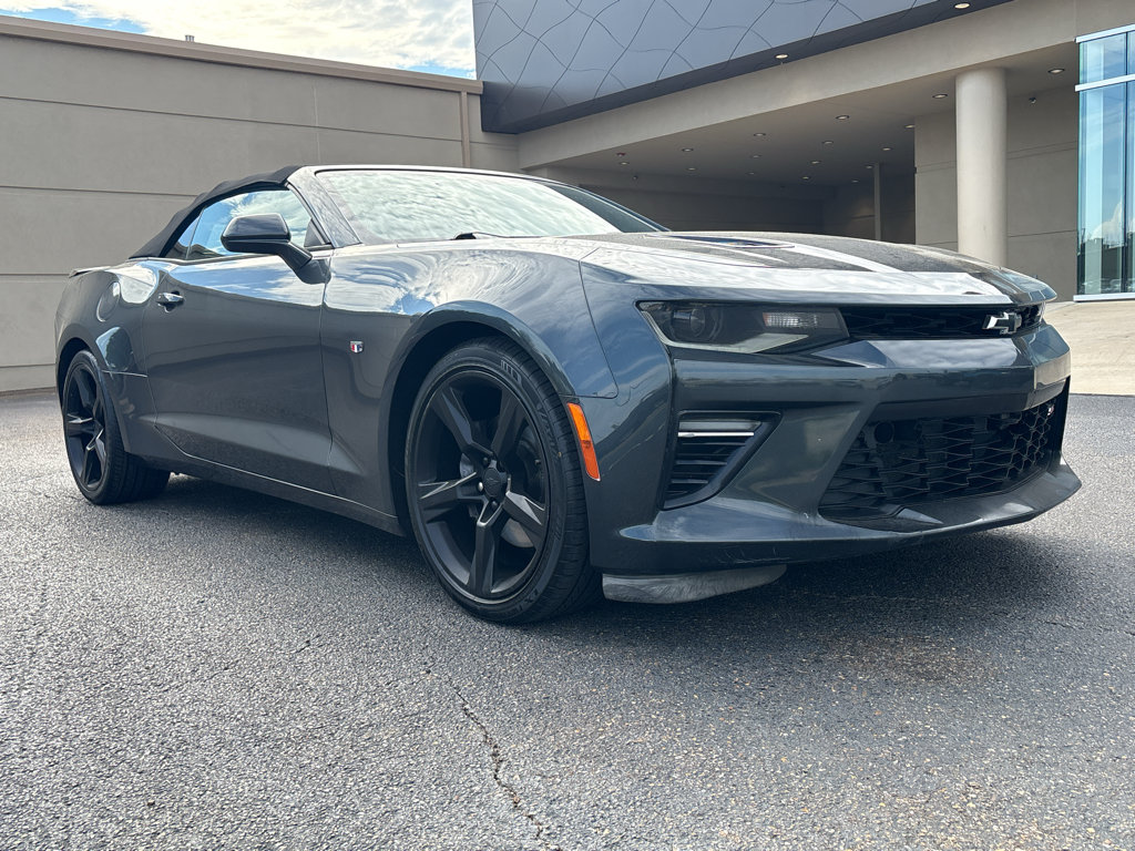 Used 2016 Chevrolet Camaro SS RWD image 1