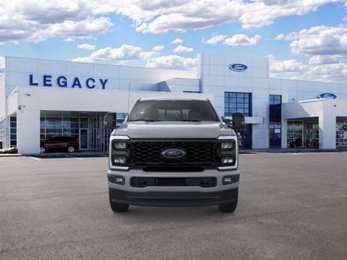 New 2026 Ford F250 Lariat w/ Black Appearance Package AWD/4WD image 6