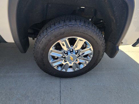 Certified 2023 Chevrolet Silverado 3500 High Country w/ Safety Package II AWD/4WD image 11
