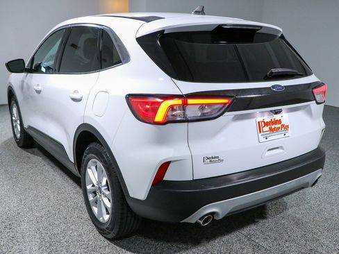Used 2022 Ford Escape SE FWD image 9