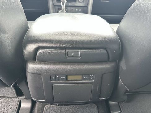 Used 2024 Nissan Armada SL w/ Captain's Chairs Package AWD/4WD image 15