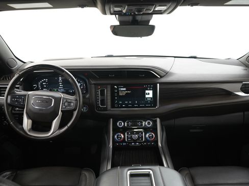 Used 2023 GMC Yukon Denali w/ Advanced Technology Package AWD/4WD image 20