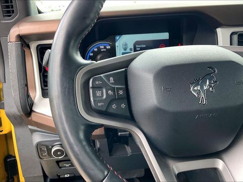 Used 2024 Ford Bronco Heritage Edition AWD/4WD image 8