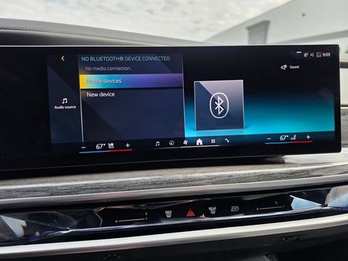 Used 2023 BMW i7 xDrive60 AWD/4WD image 68