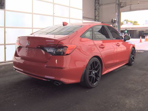 Used 2023 Honda Civic Sport image 4