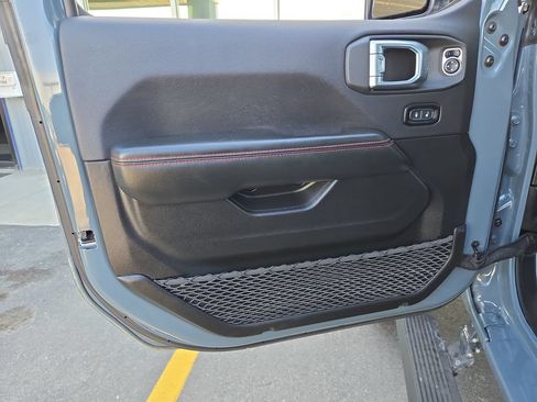 Used 2024 Jeep Wrangler Rubicon AWD/4WD image 12