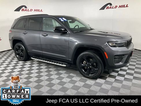 Used 2024 Jeep Grand Cherokee Altitude image 1