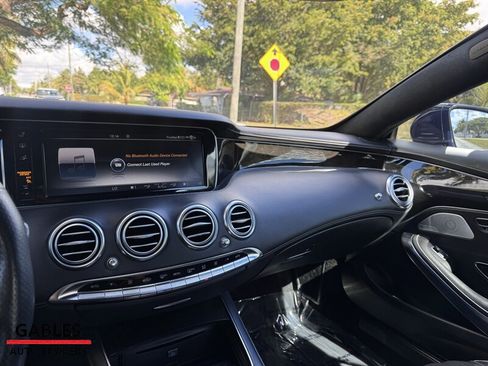 Used 2015 Mercedes-Benz S 63 AMG 4MATIC Coupe image 17