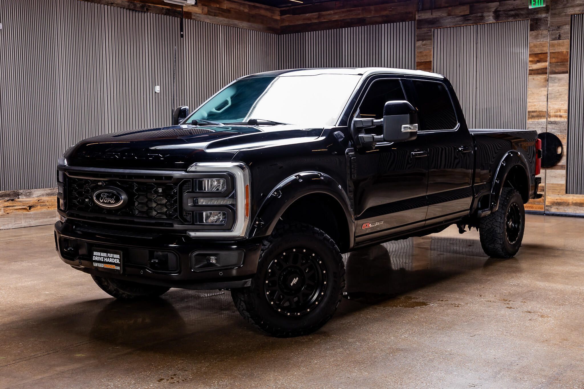 Used 2023 Ford F250 Lariat w/ Lariat Ultimate Package AWD/4WD image 4