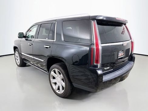 Used 2019 Cadillac Escalade Premium Luxury image 5