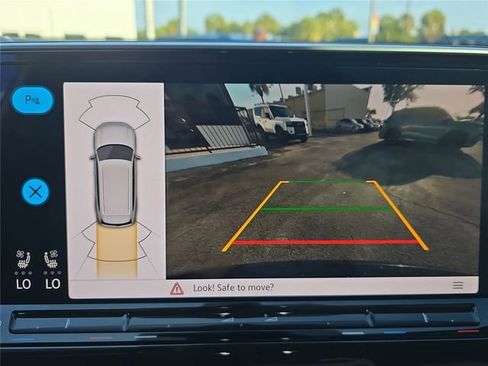 New 2026 Volkswagen Atlas SE FWD image 16