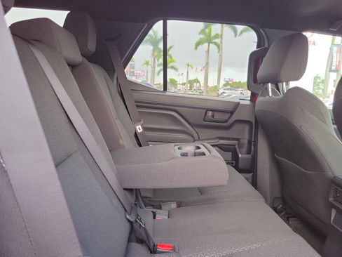 Used 2025 Toyota 4Runner SR5 AWD/4WD image 15