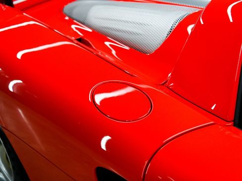 Used 2005 Porsche Carrera GT RWD image 10