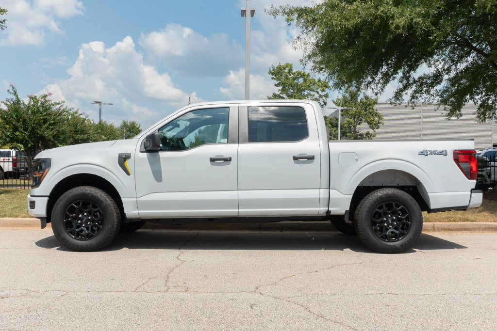 Used 2025 Ford F150 STX AWD/4WD image 13
