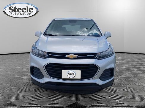 Used 2018 Chevrolet Trax LS FWD image 14