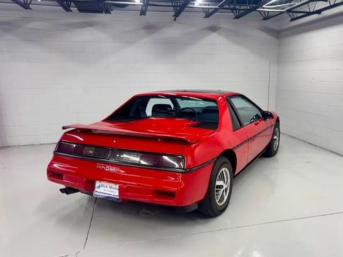 Used 1988 Pontiac Fiero image 5