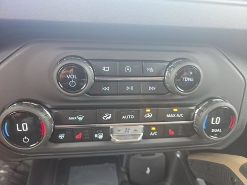 New 2026 Ford Bronco Badlands AWD/4WD image 13