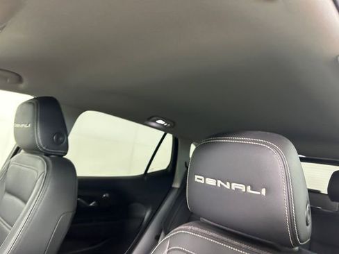 Used 2023 GMC Terrain Denali image 13