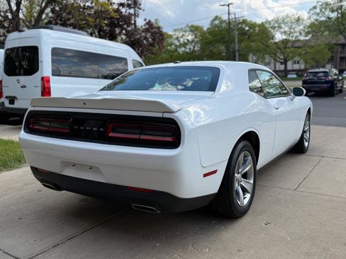Used 2020 Dodge Challenger SXT RWD image 6