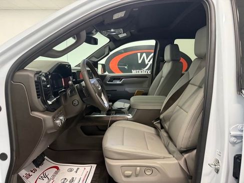 New 2026 GMC Sierra 1500 SLT w/ SLT Premium Plus Package AWD/4WD image 9