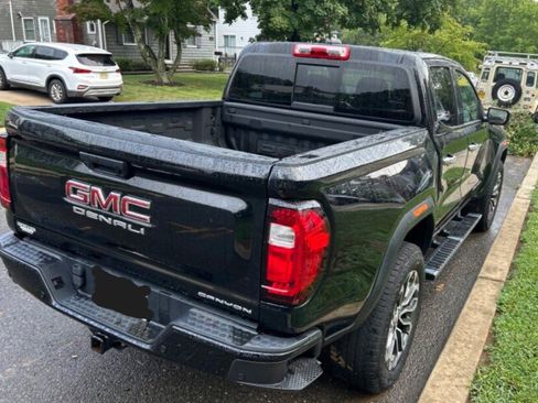 Used 2023 GMC Canyon Denali AWD/4WD image 2