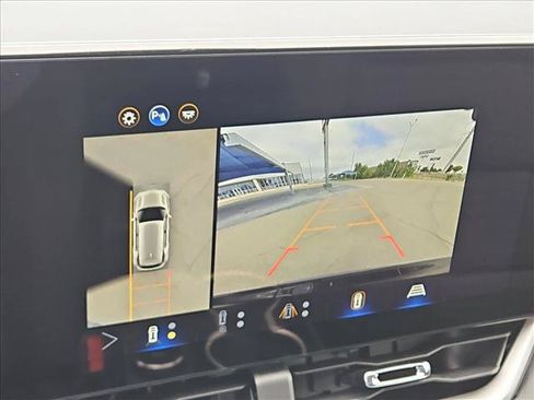 New 2026 Chevrolet Equinox LT w/ Midnight Edition FWD image 13