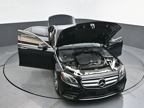 Used 2020 Mercedes-Benz E 350 E 350 w/ Parking Assistance Package image 35