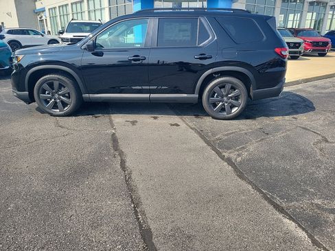 New 2025 Honda Pilot Sport image 11