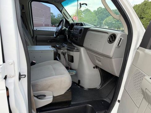 Used 2013 Ford E-250 and Econoline 250 w/ PWR Group RWD image 16