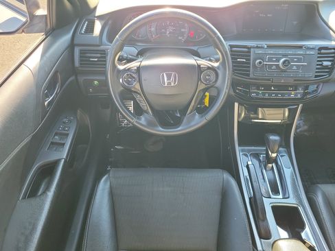 Used 2017 Honda Accord Sport image 15