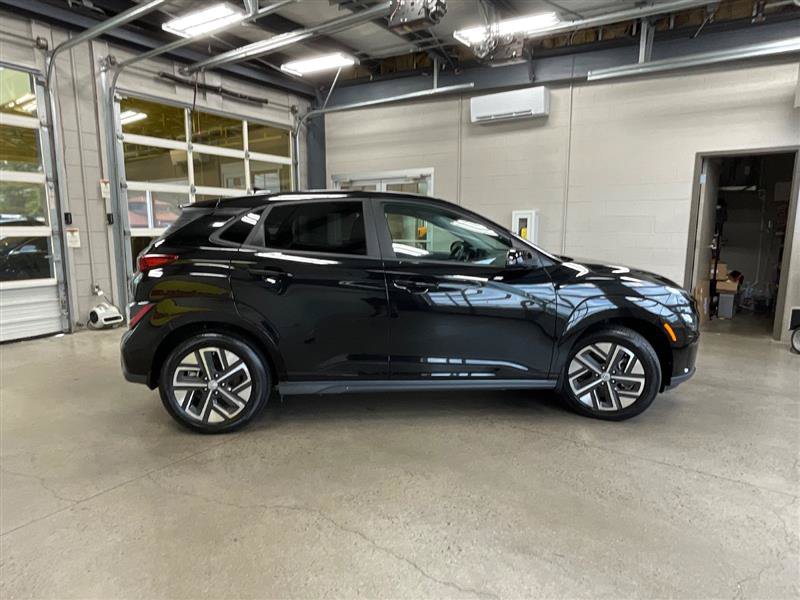 Used 2023 Hyundai Kona SEL FWD image 6