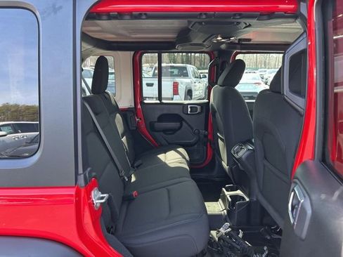 Used 2022 Jeep Wrangler Unlimited Sport image 16