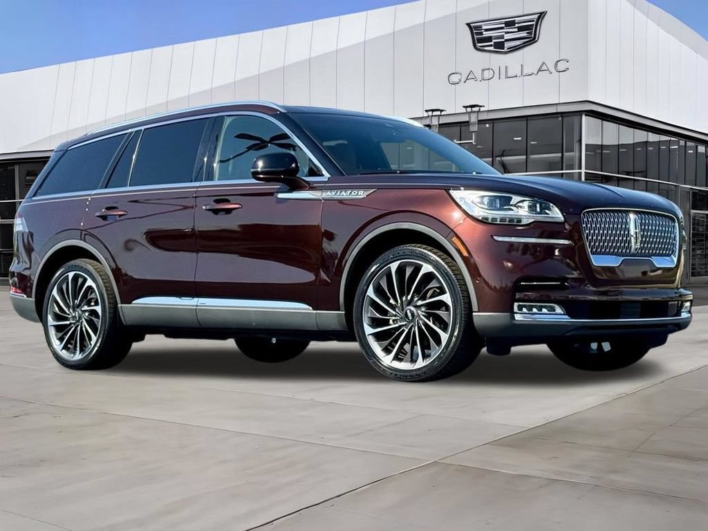 Used 2020 Lincoln Aviator Reserve w/ Equipment Group 202A AWD/4WD image 2