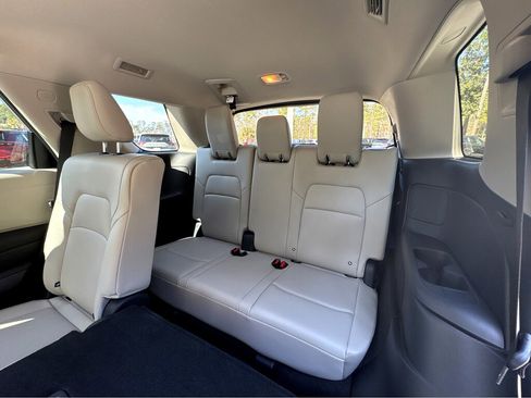 New 2026 Nissan Pathfinder SL image 26