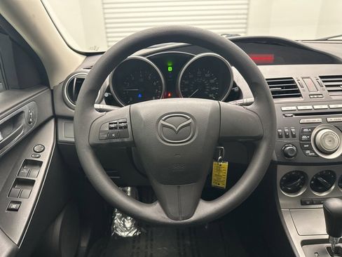 Used 2011 MAZDA MAZDA3 i Sport image 17