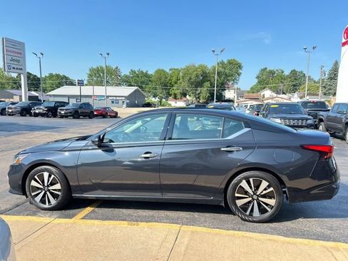 Used 2019 Nissan Altima 2.5 SV FWD image 6