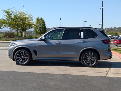 New 2026 BMW X5 xDrive50e w/ Executive Package AWD/4WD image 5