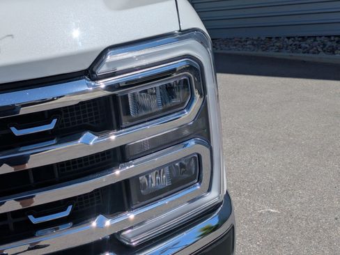 Used 2023 Ford F350 Lariat w/ Camper Package AWD/4WD image 13