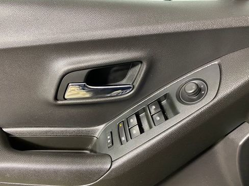 Certified 2019 Chevrolet Trax LS image 12