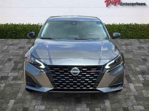 Used 2024 Nissan Altima 2.5 SR FWD image 5