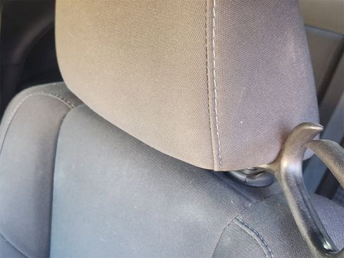 Used 2016 Dodge Challenger SXT image 13