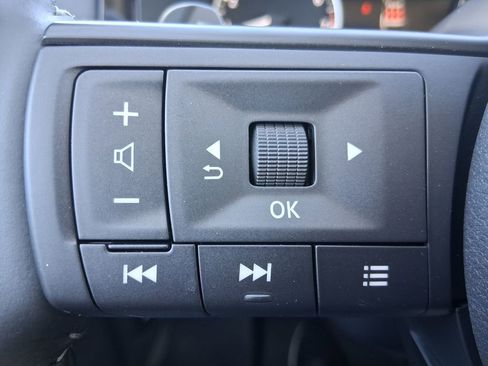 New 2026 Nissan Pathfinder SV image 11