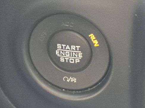 Used 2020 Jeep Gladiator Rubicon image 11