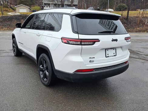 Used 2023 Jeep Grand Cherokee L Laredo image 21