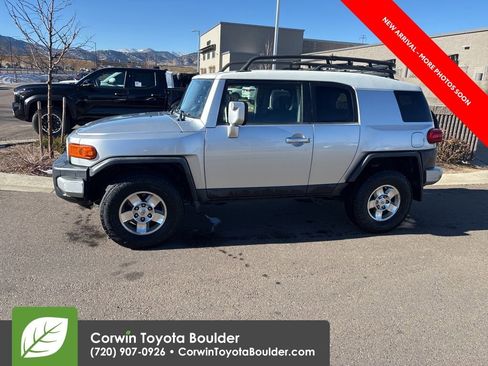 Used 2008 Toyota FJ Cruiser 4WD image 4
