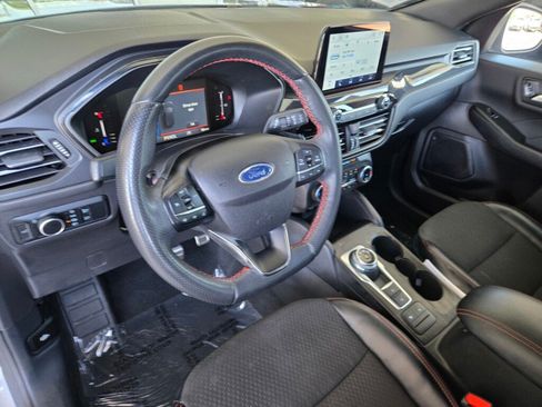 Used 2024 Ford Escape ST-Line AWD/4WD image 11