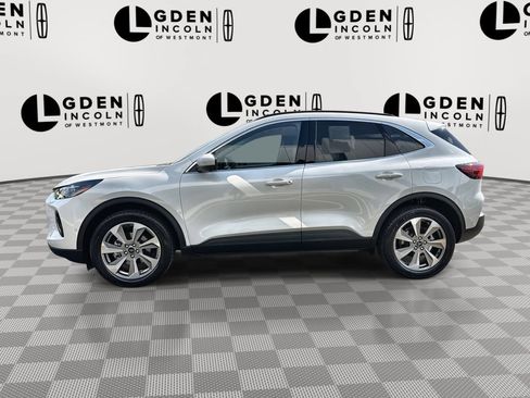 Used 2023 Ford Escape Platinum w/ Premium Technology Package AWD/4WD image 5