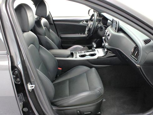 Used 2021 Kia Stinger GT image 44
