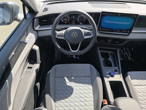 New 2025 Volkswagen Tiguan S image 17