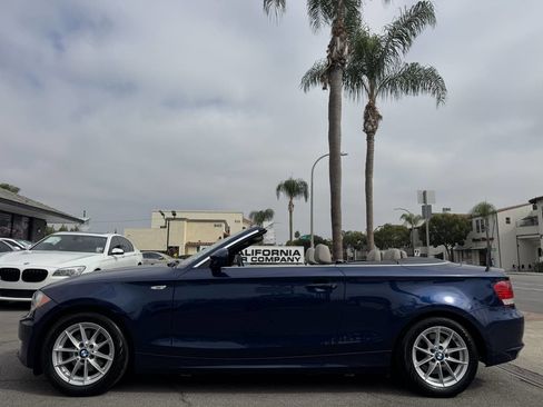 Used 2011 BMW 128i Convertible image 3